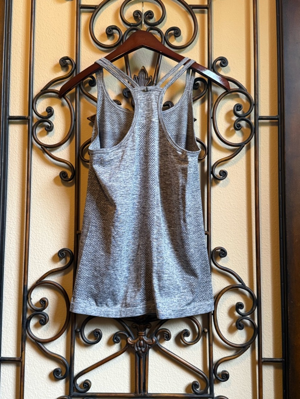 EUC Nike Dri-Fit Run Fast Live Fearless Tank Size XS - Picture 6 of 10